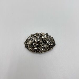 Vintage 1970s MUSI Silver Tone Shoe Clip Single Signed